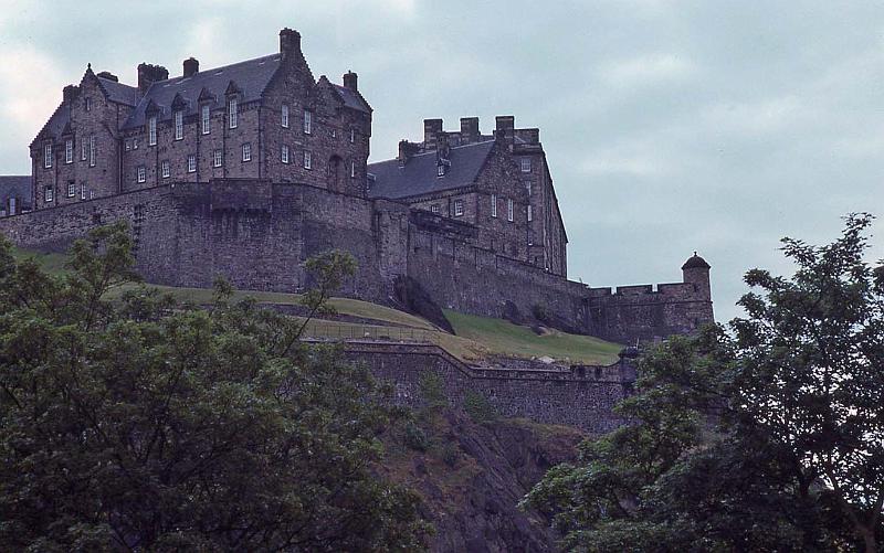 WT 3100 351-07 UK-3 Edinburgh Castle.jpg